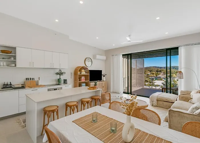 Caba Beachside -2Br Hinterland View Apartment By Uholiday