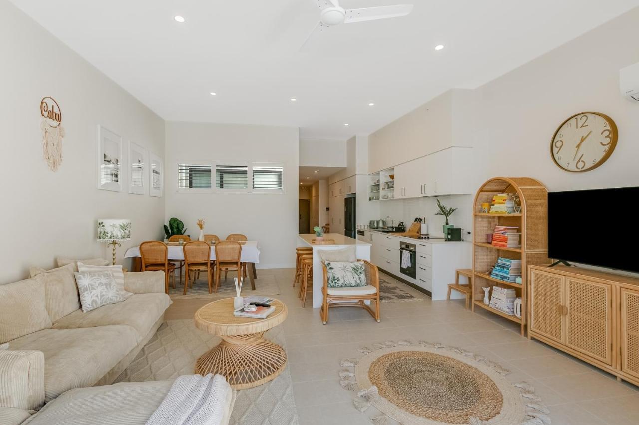 Apartment Caba Beachside -2br Hinterland View By Uholiday